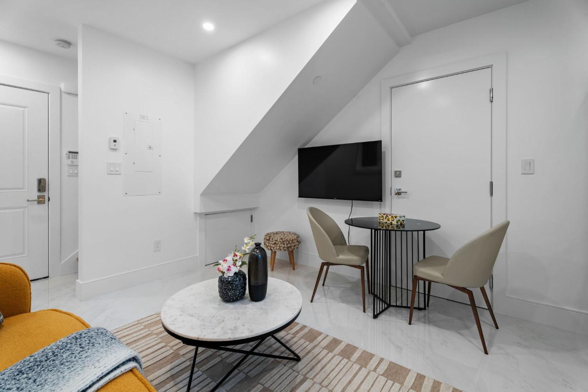 Brand New 2 Bedroom Point Grey Getaway Vancouver Exterior foto